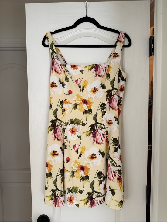Abercrombie & Fitch Dresses & Skirts - Abercrombie & Fitch Cream Floral Mini Dress
